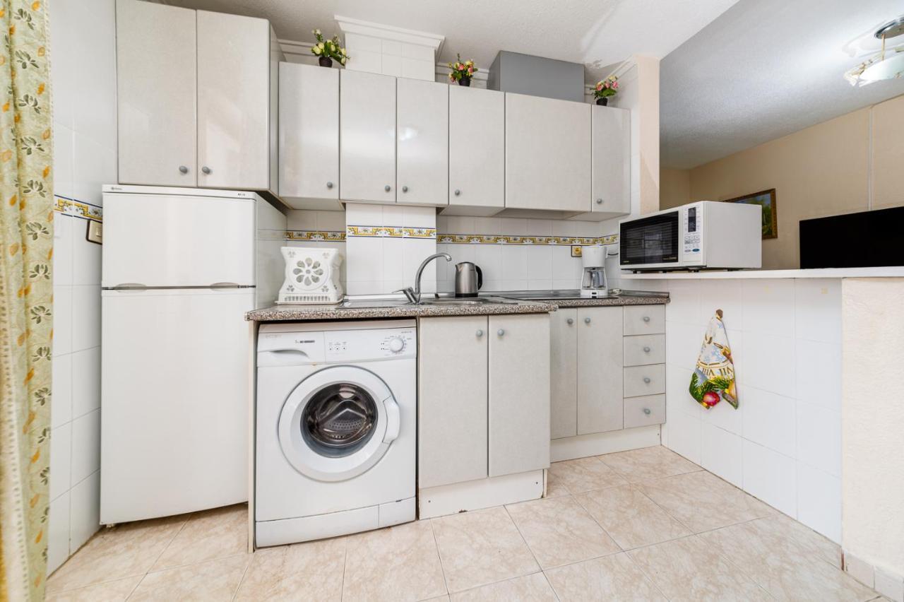 Apartment Studio Relax Torrevieja Bagian luar foto