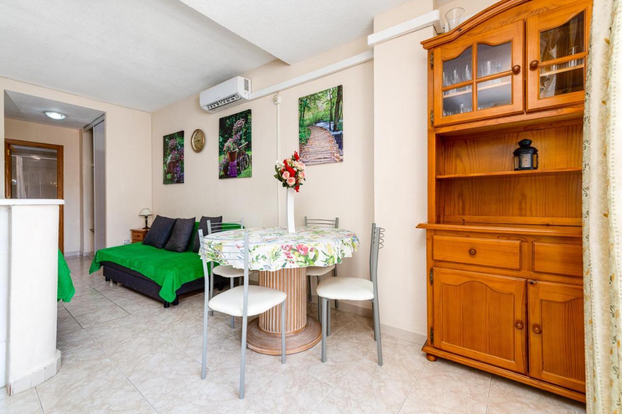 Apartment Studio Relax Torrevieja Bagian luar foto